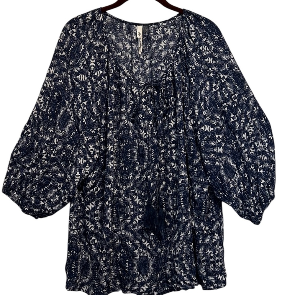 NY Collection Navy and White Patterned Blouse
